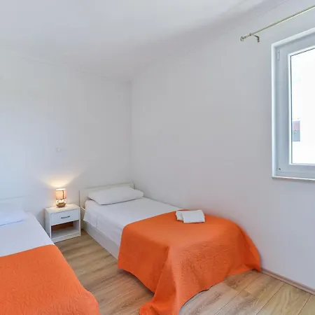 Apartment By The Sea Nin, Zadar - 13172