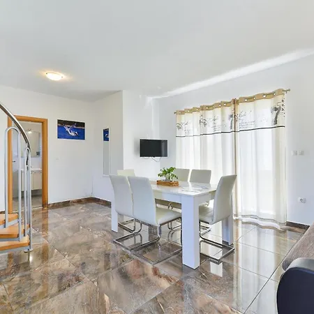 Apartment By The Sea Nin, Zadar - 13172 *
