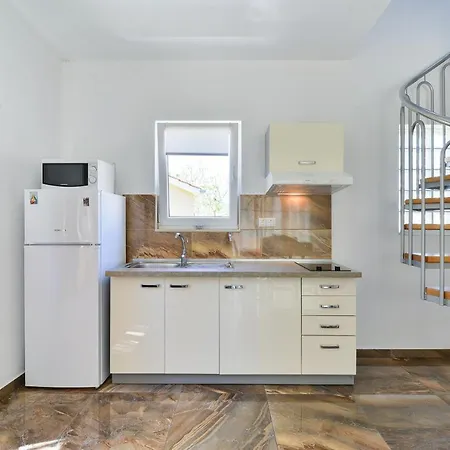Apartman By The Sea Nin, Zadar - 13172