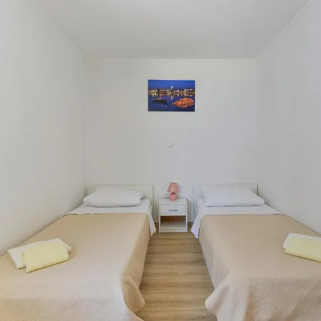 By The Sea Nin, Zadar - 13172 Apartman Nin