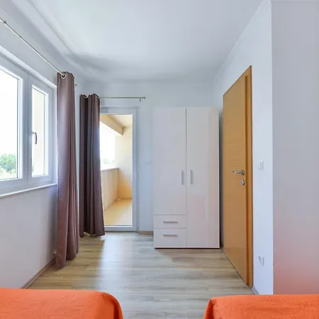By The Sea Nin, Zadar - 13172 Apartman Nin