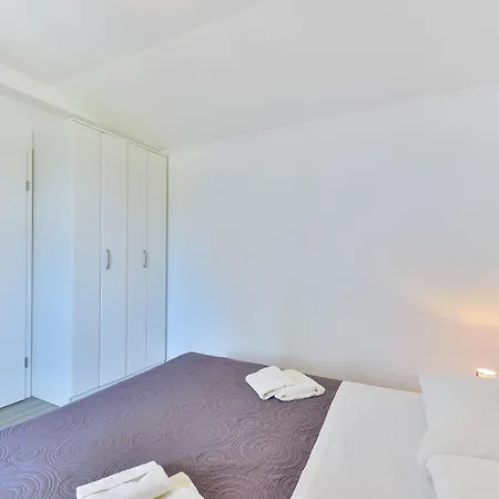Apartment By The Sea Nin, Zadar - 13172