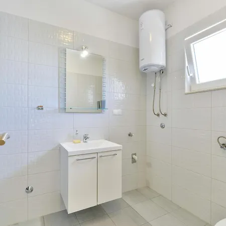 Apartman By The Sea Nin, Zadar - 13172 *