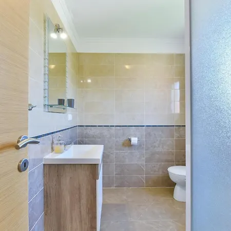 Apartman By The Sea Nin, Zadar - 13172 *
